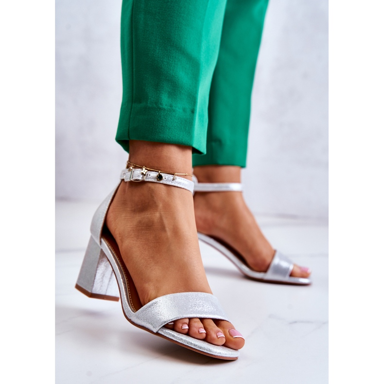 Vinceza Módní dámské sandály na podpatku stříbrná Lucida stříbrný 2