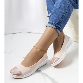 Béžové tenisky na klínku Barrie béžový 1