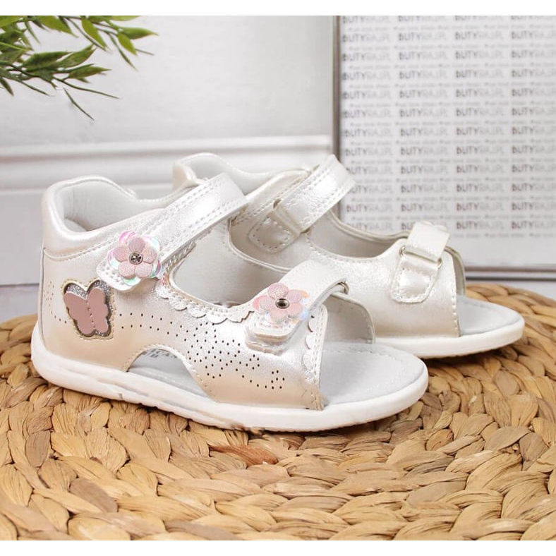 Bílé sandály na suchý zip At the American Club bílý 2