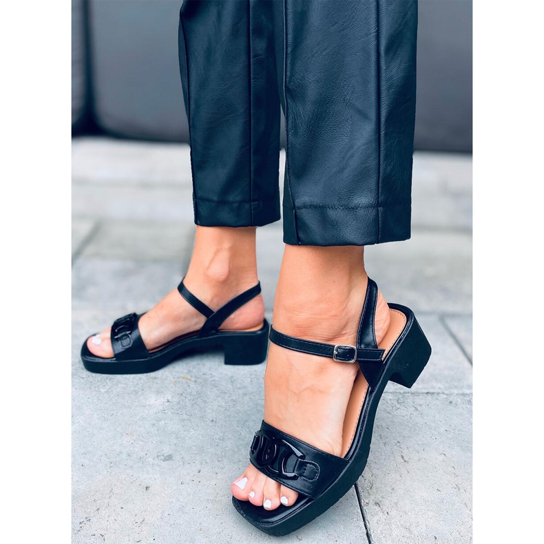 Sandály na vysokém podpatku od Sharon Black černá 1