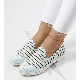 Zelené prolamované dámské mokasíny Naja zelená 1