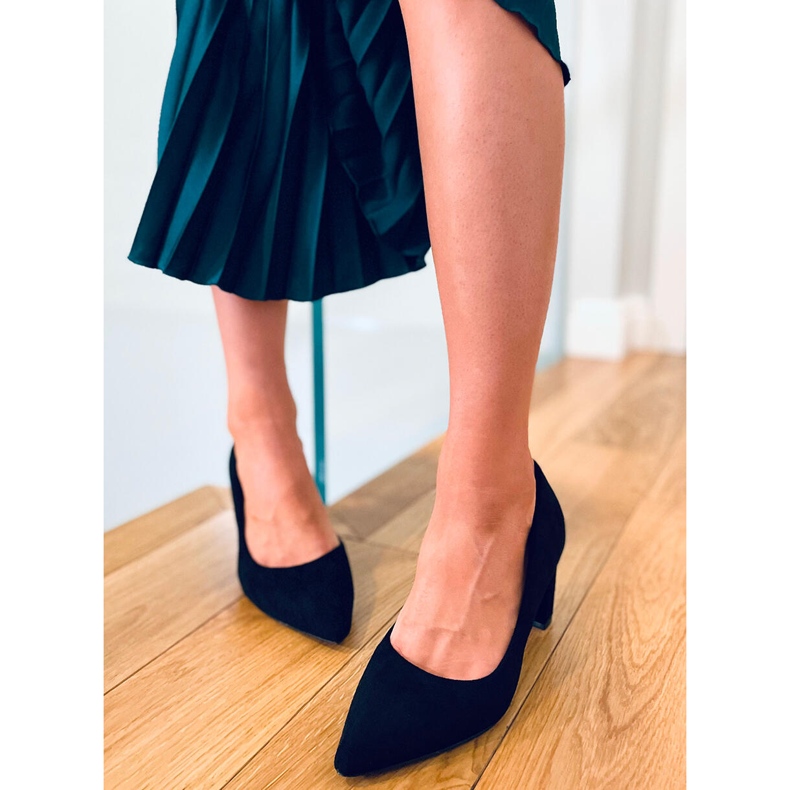 Lodičky na sloupku Durga Black černý 1