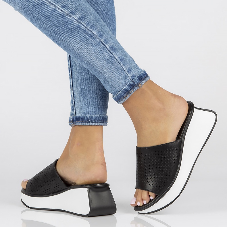 Kožené pantofle Filippo DK3614 / 22 Bk černé černá 1