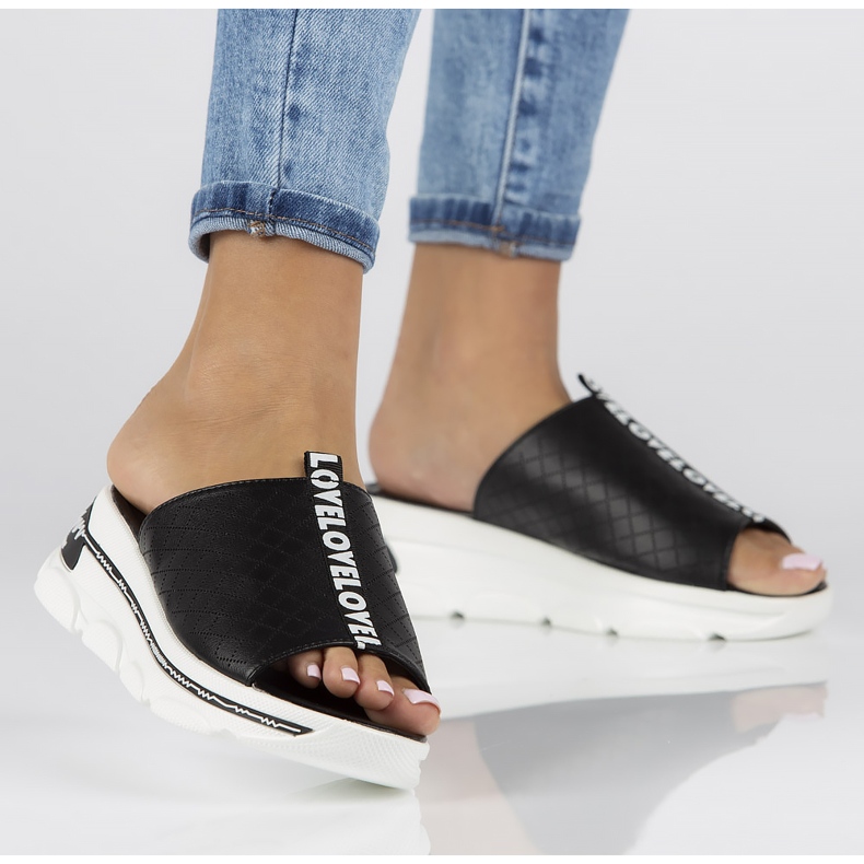 Kožené pantofle Filippo DK3679 / 22 Bk černé černá 1