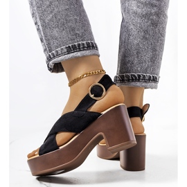 Černé sandály na platformě Chapel černý 2