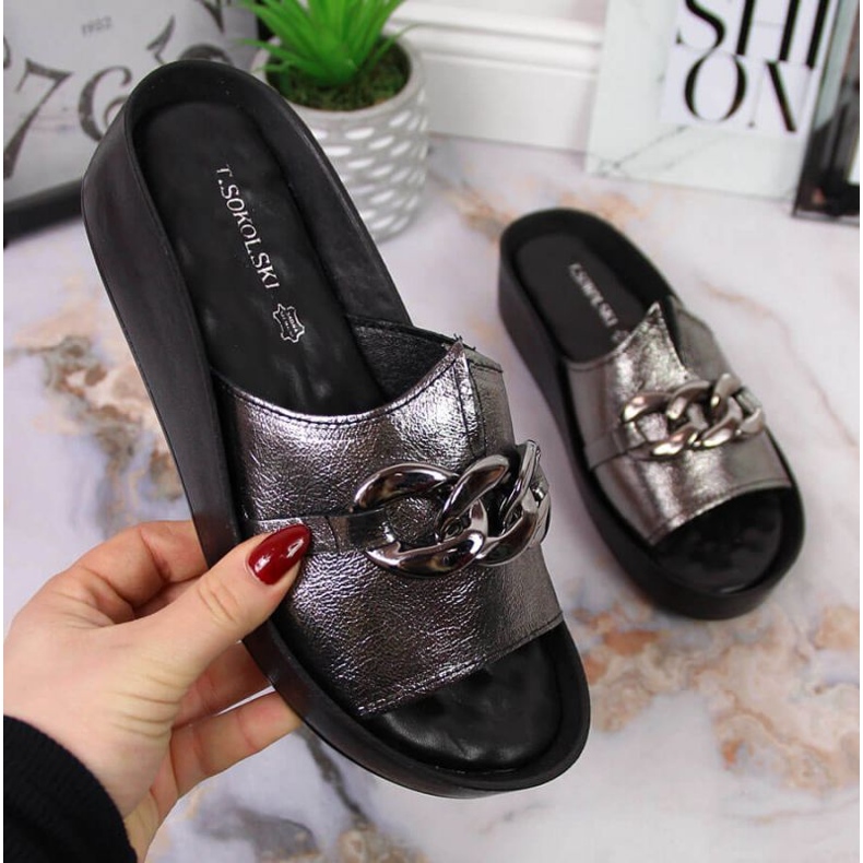 Kožené pantofle s řetízkem T.Sokolski W SCA161 stříbrné stříbrný 1