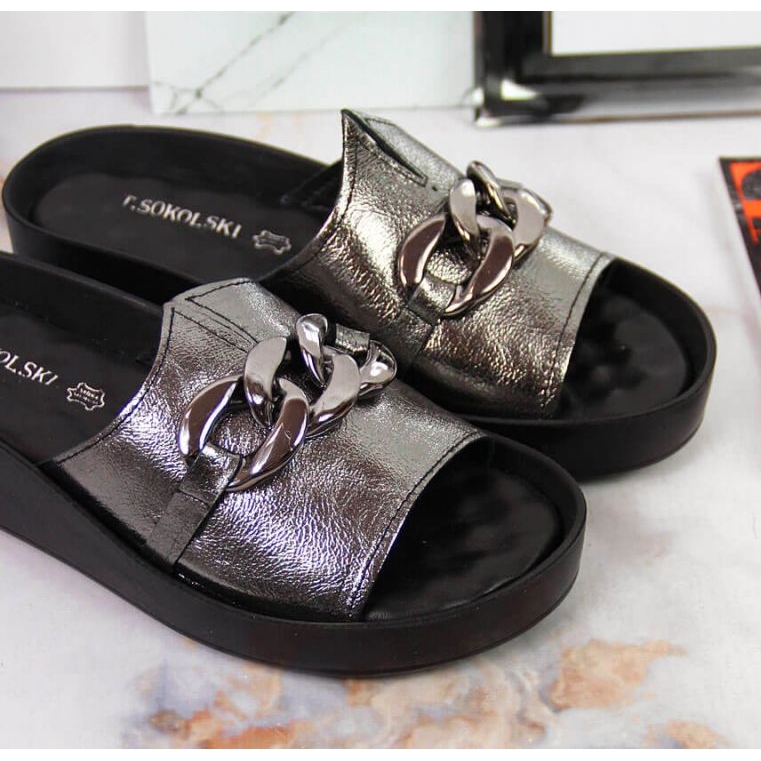 Kožené pantofle s řetízkem T.Sokolski W SCA161 stříbrné stříbrný 2