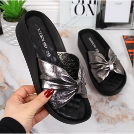 Kožené pantofle na klínku T.Sokolski W SCA162B stříbrné stříbrný 1