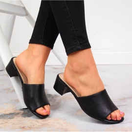 Pantofle na bloku Sergio Leone W SK375A černé černá 2