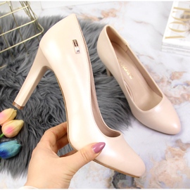 Lodičky na sloupku perleťově béžové Sergio Leone béžový 2