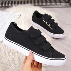 Černé nízké textilní tenisky Atletico na suchý zip černá 2