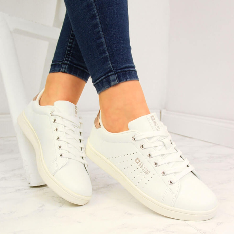 Nízké bílé tenisky z eko kůže Big Star DD274583 bílý 1 Nízké bílé tenisky z eko kůže Big Star DD274583 bílý 1