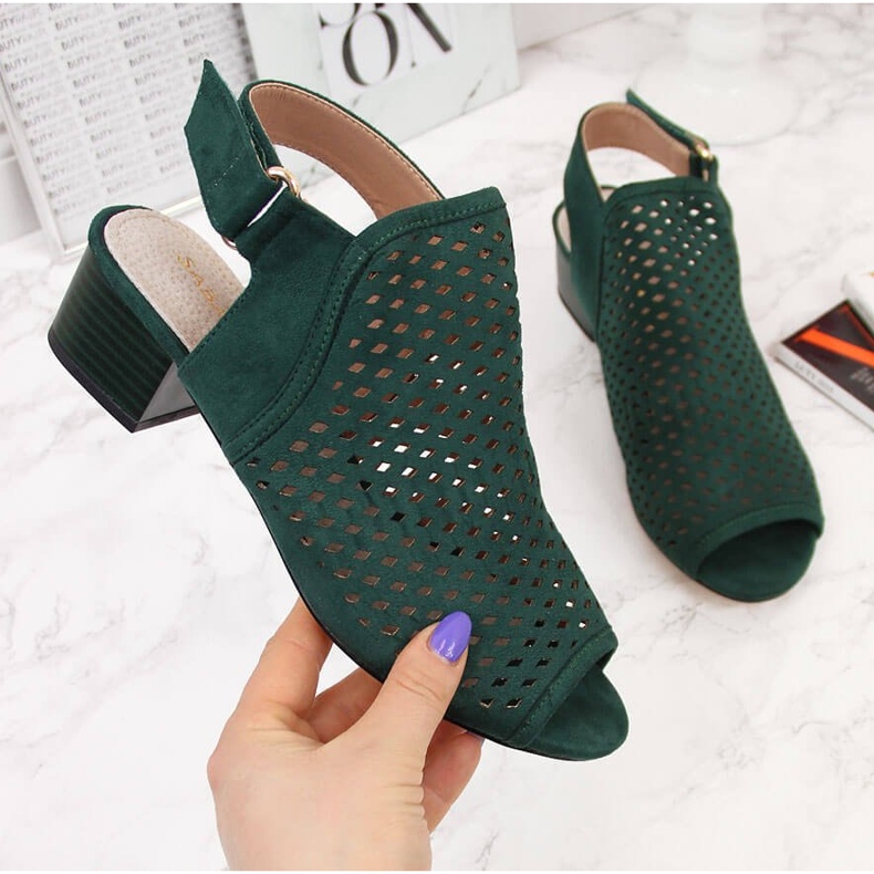 Zelené prolamované zelené dámské sandály Sabatina zelená 2