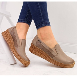 Kožené dámské boty s béžovým klínem Helios 350 1