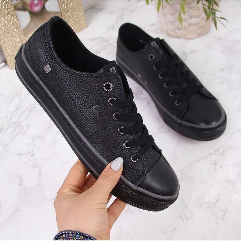 Černé eko kožené nízké boty Big Star II274002 černá 2