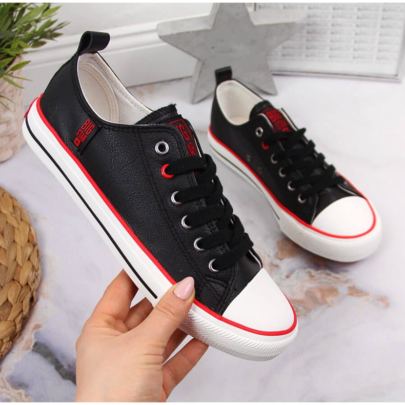 Nízké černé tenisky z ekokůže Big Star JJ274129 černá 1