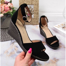 Dámské černé sandály na klínku Potocki černá 1 Dámské černé sandály na klínku Potocki černá 1