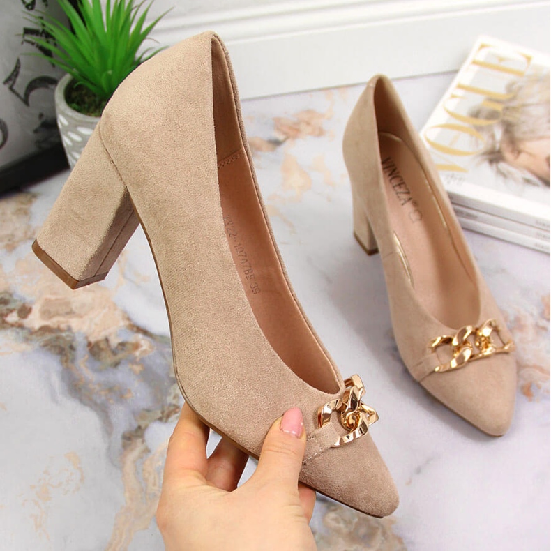 Lodičky na semišovém sloupku s béžovým řetízkem Vinceza 1