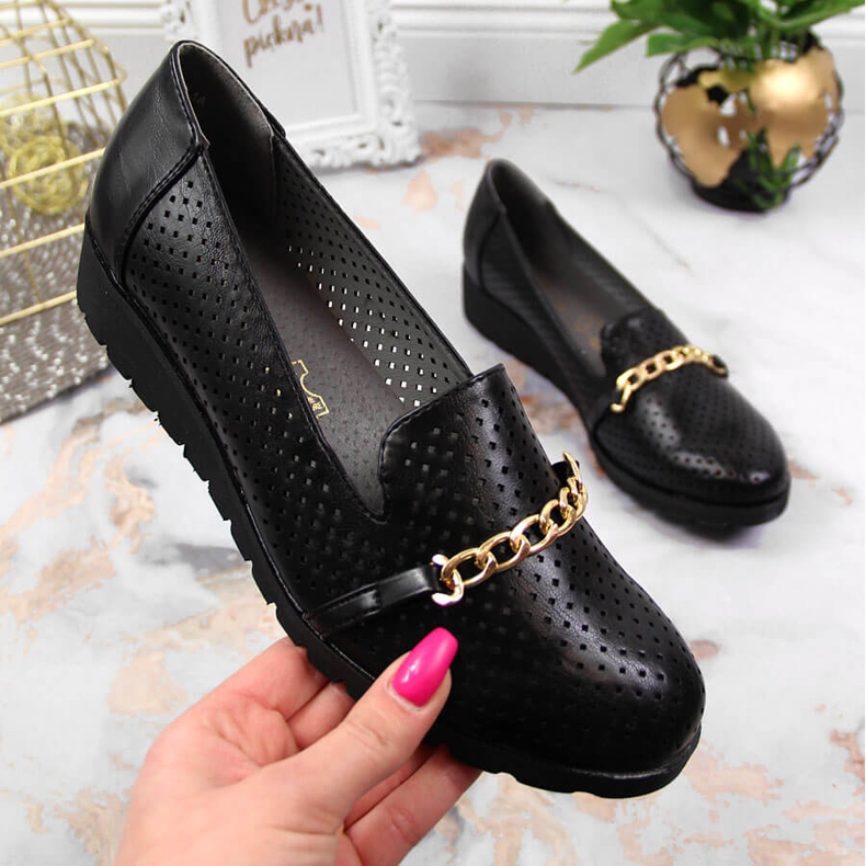 Dámské prolamované boty s řetízkem, černé Jezzi černá 1