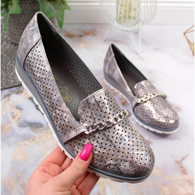 Dámské prolamované boty s řetízkem Lavender Jezzi fialový vícebarevný 1 Dámské prolamované boty s řetízkem Lavender Jezzi fialový vícebarevný 1