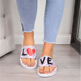 Dámské bílé gumové plážové pantofle Big Star bílý 2