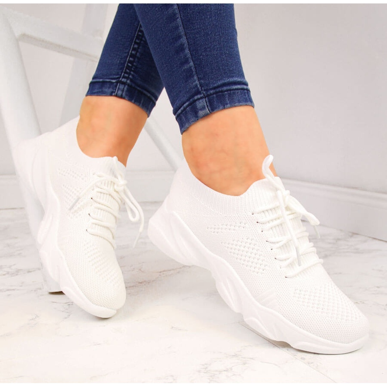 Bílé dámské ponožky sportovní boty Filippo bílý 1