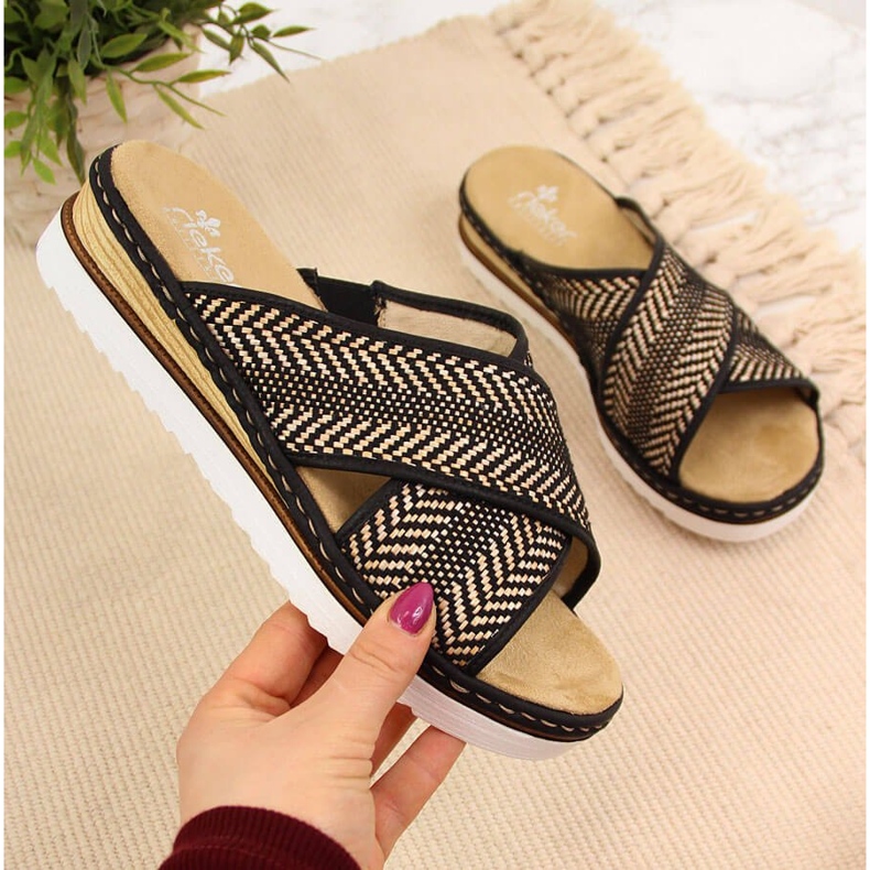 Černé dámské pantofle na klínovém podpatku Rieker 679A5 béžový hnědý 1