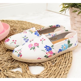 Dívčí espadrilky s bílými květy McKeylor's 2