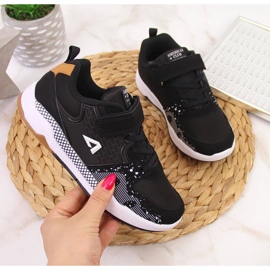 Černá dětská sportovní obuv American Club na suchý zip 1