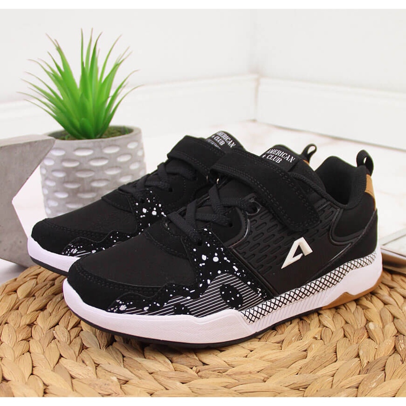 Černá dětská sportovní obuv American Club na suchý zip 2