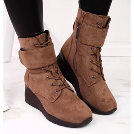 Hnědé Dámské hnědé kozačky na klínku Jezzi hnědý 2