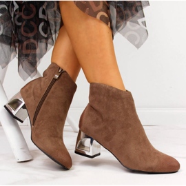 T.Sokolski Hnědé dámské kozačky na ozdobném podpatku značky T. Sokolski hnědý 1