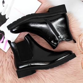 Černé zateplené černé lakované Chelsea boty Sergio Leone černá 2