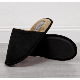 Černé domácí pánské pantofle Cadans s kožíškem černá 1