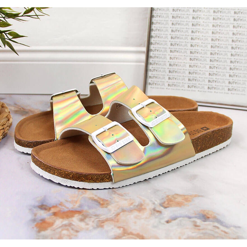 Dámské zlaté pantofle s přezkami Big Star HH274896 zlatý 1