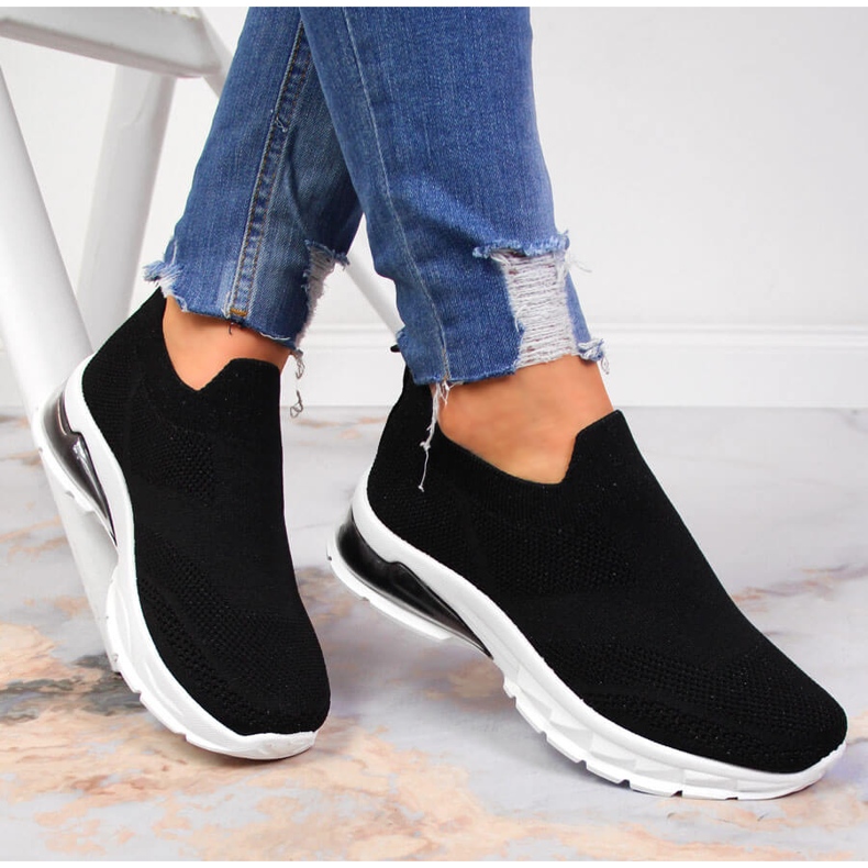 Dámské sportovní boty slip on černé Potocki černý 1