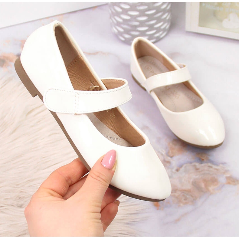 Dívčí baleríny se suchým zipem Potocki ecru 1