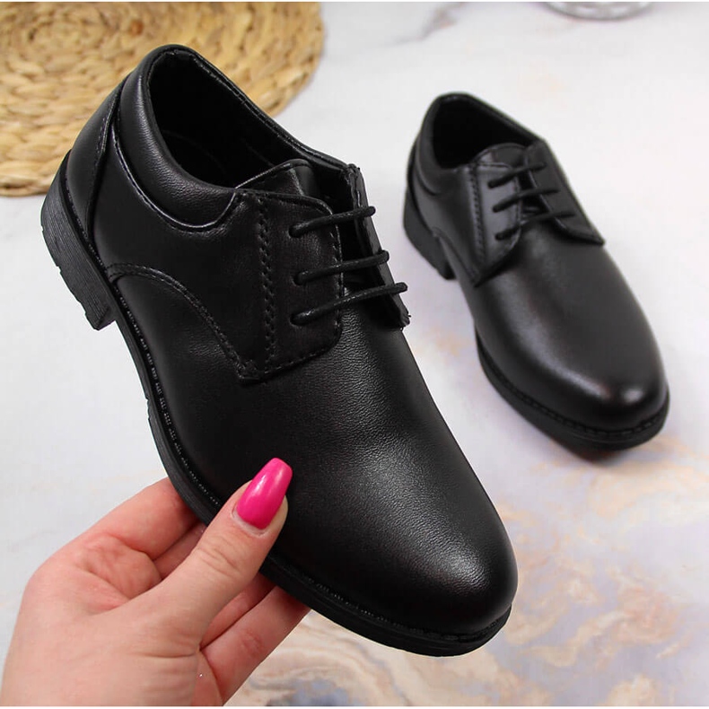 Chlapecké společenské černé boty z American Club černá 1