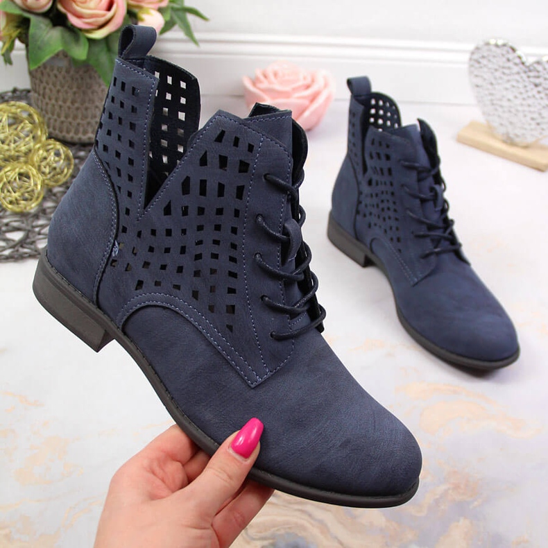 Dámské jarní prolamované kozačky Jezzi v tmavě modré barvě námořnická modrá 1