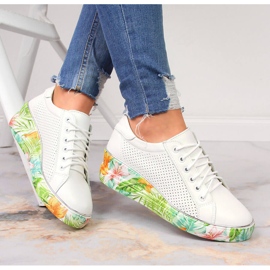 Dámské kožené boty na klínku bílé Artiker bílý 1