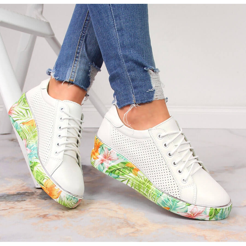 Dámské kožené boty na klínku bílé Artiker bílý 1