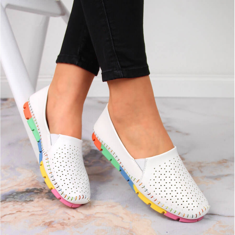 Pohodlné bílé kožené dámské boty Artiker 1