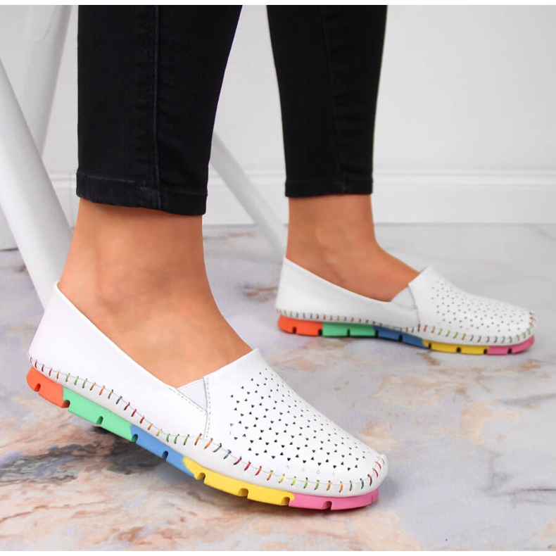 Pohodlné bílé kožené dámské boty Artiker 2