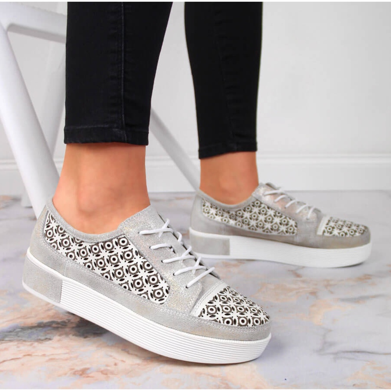 Dámské zlaté prolamované kožené boty Filippo 2