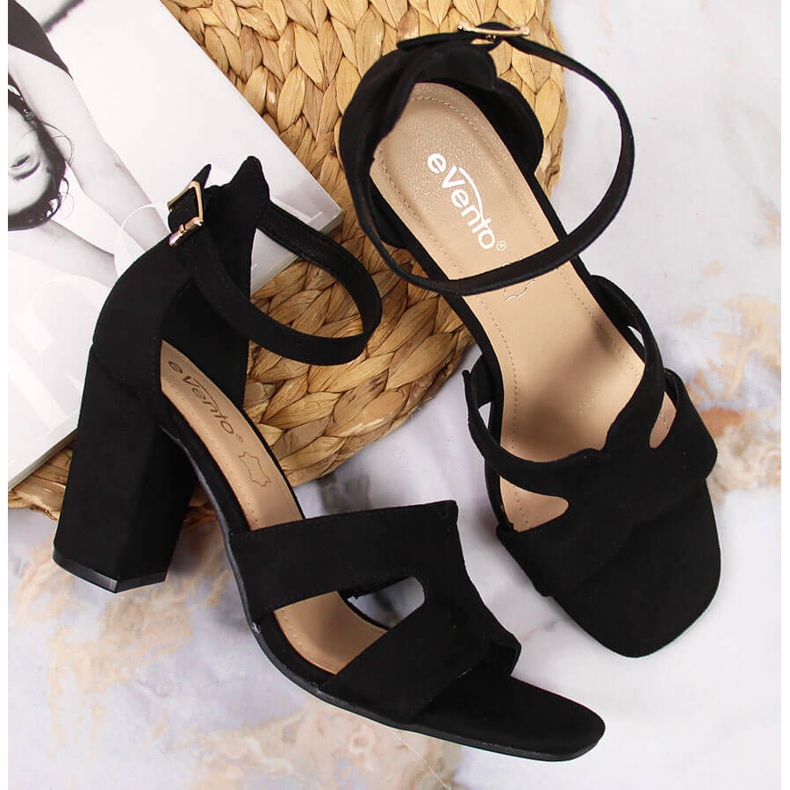 Černé dámské sandály eVento na sloupku černá 2