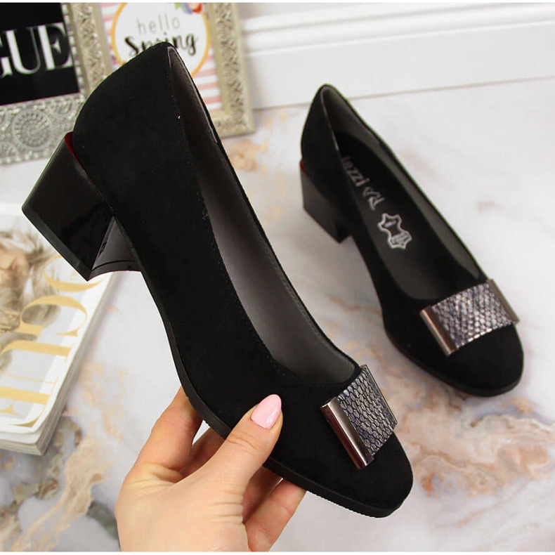 Lodičky na černém semišovém bloku Jezzi černý 1