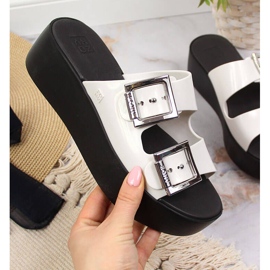 Dámské gumové pantofle na platformě Zaxy HH285181 bílý 1 Dámské gumové pantofle na platformě Zaxy HH285181 bílý 1