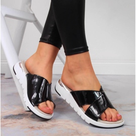 S.Barski Dámské černé lakované pantofle S. Barski černý 1