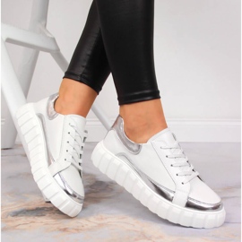 S.Barski Kožené dámské boty na bílé platformě S. Barski bílý stříbrný 1