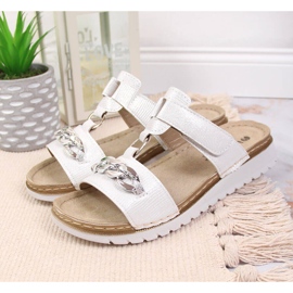 Bílé dámské pantofle na suchý zip Inblu s řetízkem bílý 2